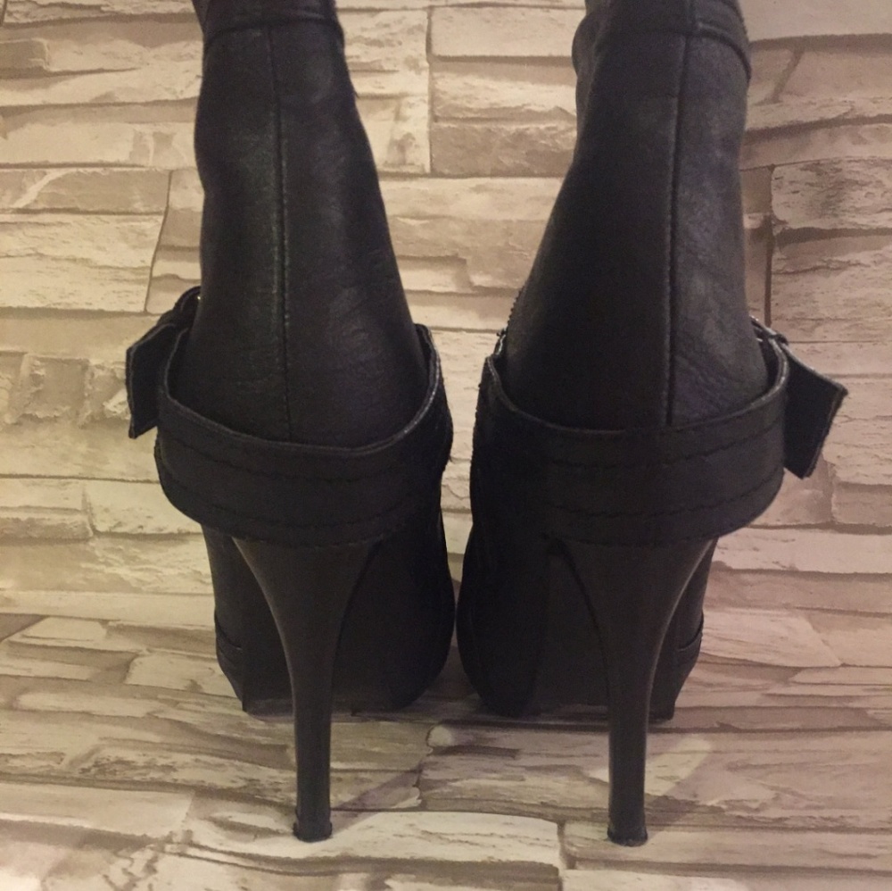 CHARMING CHARLIE black stiletto boots